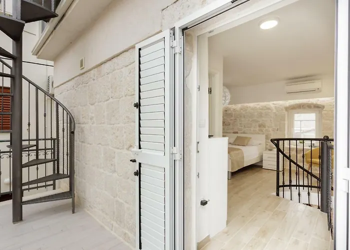House Rokastone