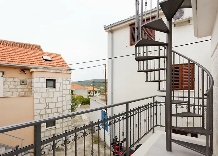 House Rokastone