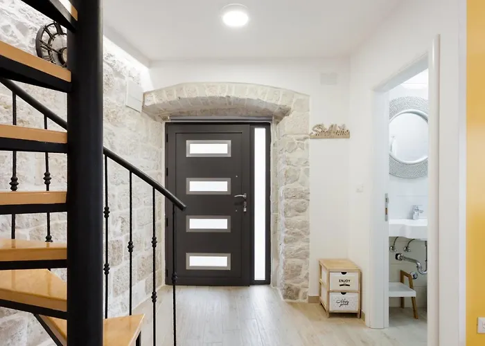 House Rokastone